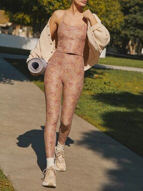 Beyond Yoga Softmark High Rise Leggings in Meadow Floral | size small